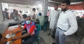 গরুর হাটে অতিরিক্ত খাজনা আদায় করায় ইজারাদারকে জরিমানা